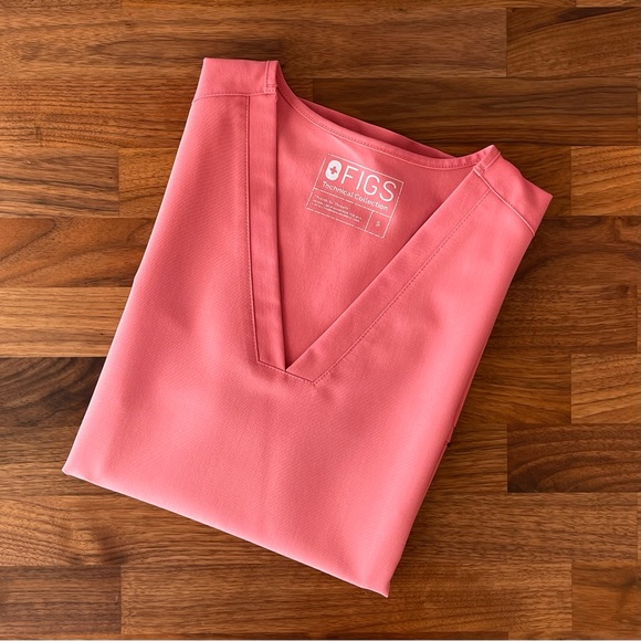 "Beat it Pink" Casma Scrub Top - Picture 4 of 4